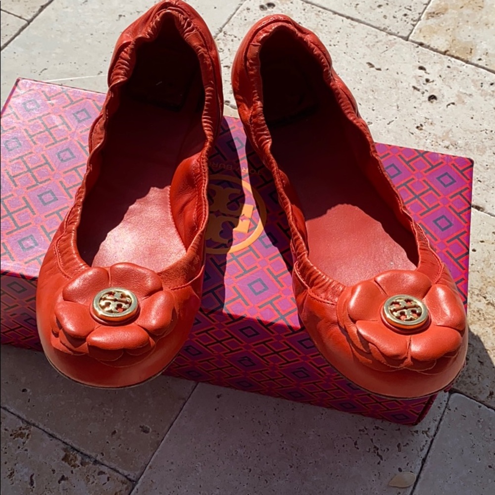 Tory Burch red/orange flats